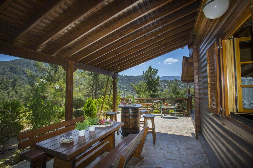 Ricky Chalet Near Troodos photo 3