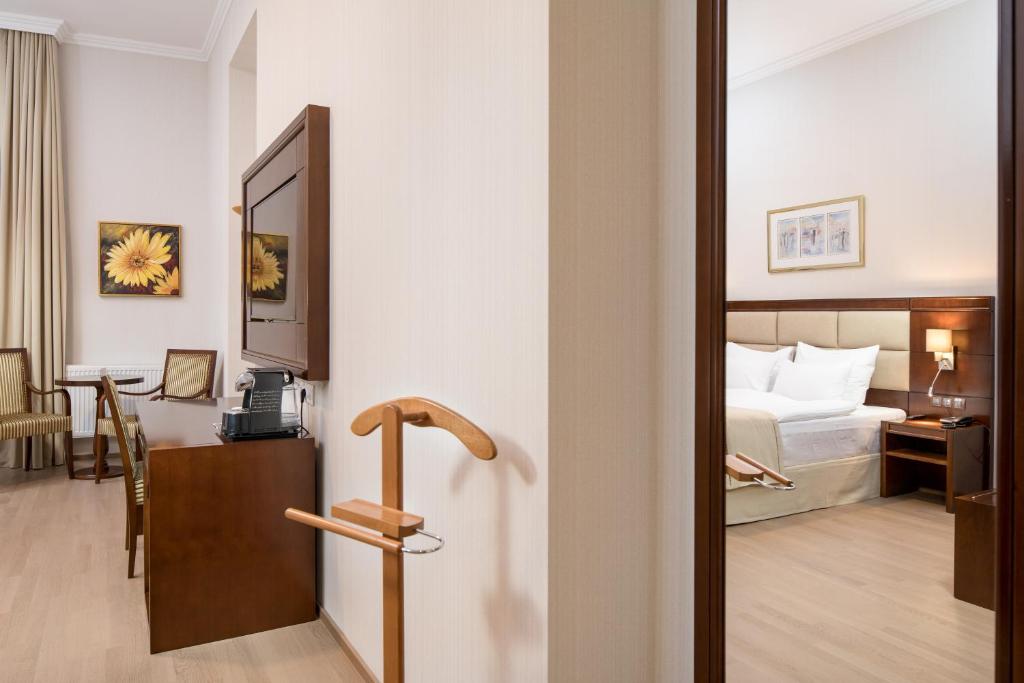Двухместный (Номер Делюкс с балконом), Concorde Old Bucharest Hotel