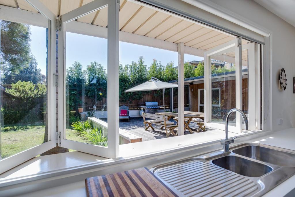 Portsea Place photo 1