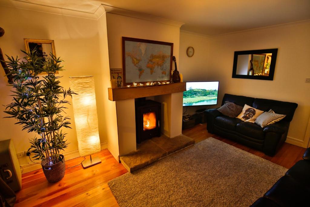 Picturesque Village House photo 1