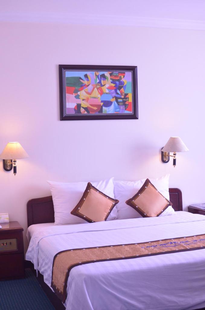 Двухместный (Двухместный номер «Юниор» с 1 кроватью), Saigontourane Hotel