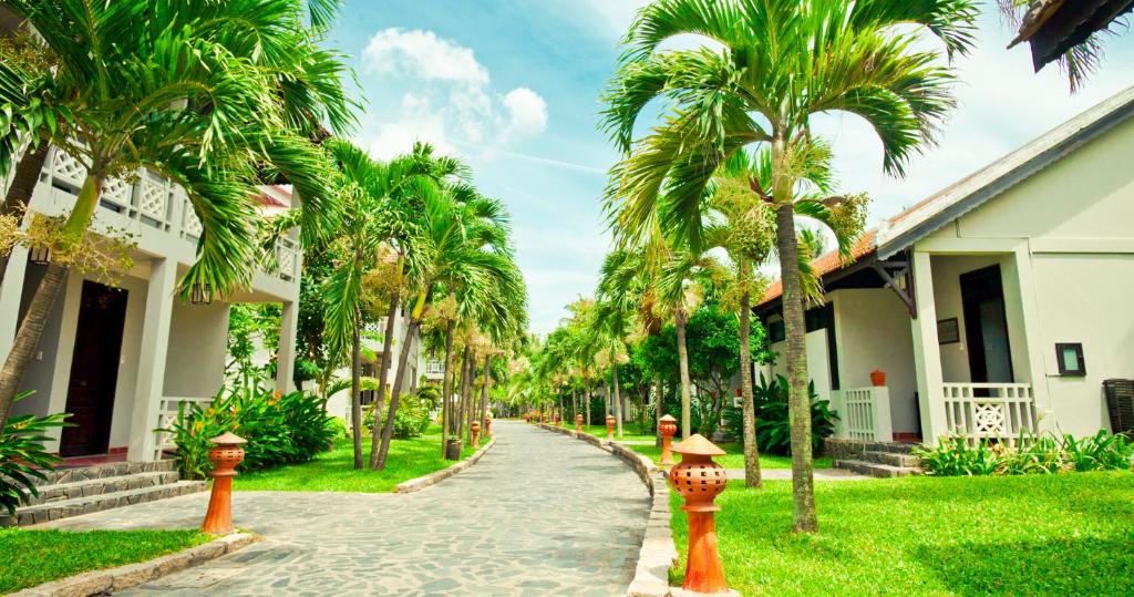 Hội An Beach Resort 