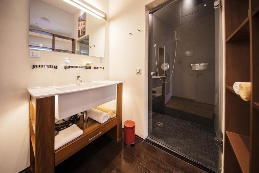 Двухместный (Двухместный номер эконом-класса с 1 кроватью), Hotel Rathaus - Wein & Design