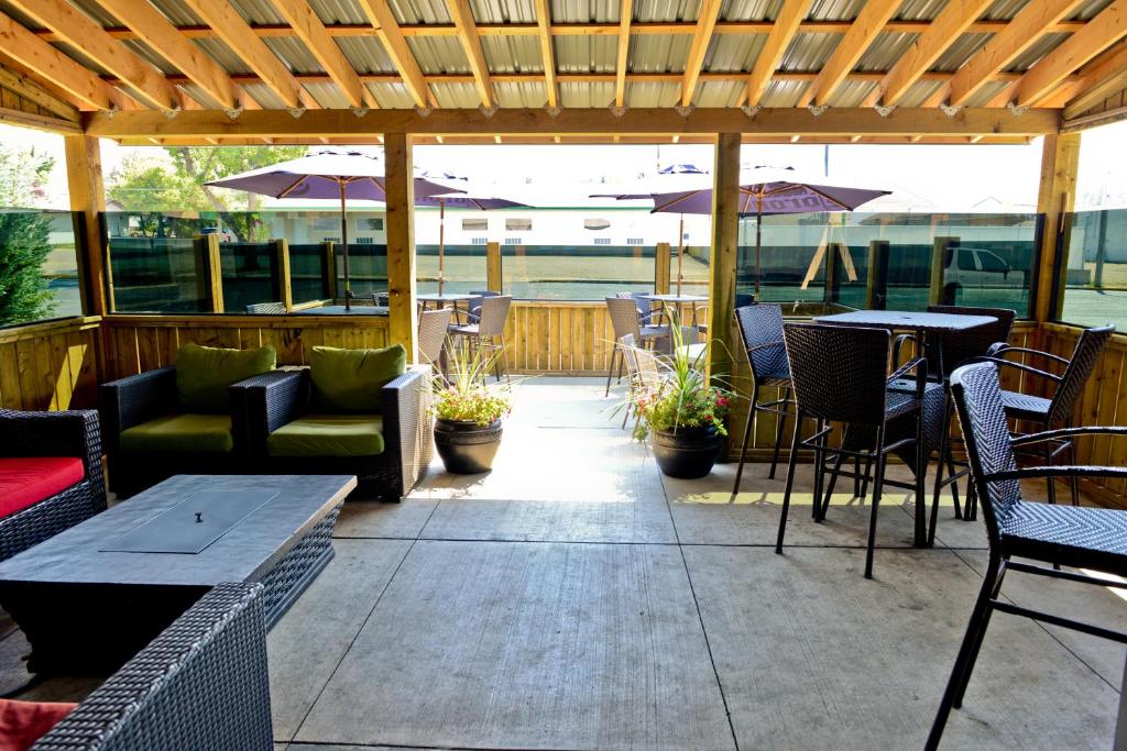 121 Steakhouse & Motel photo 4