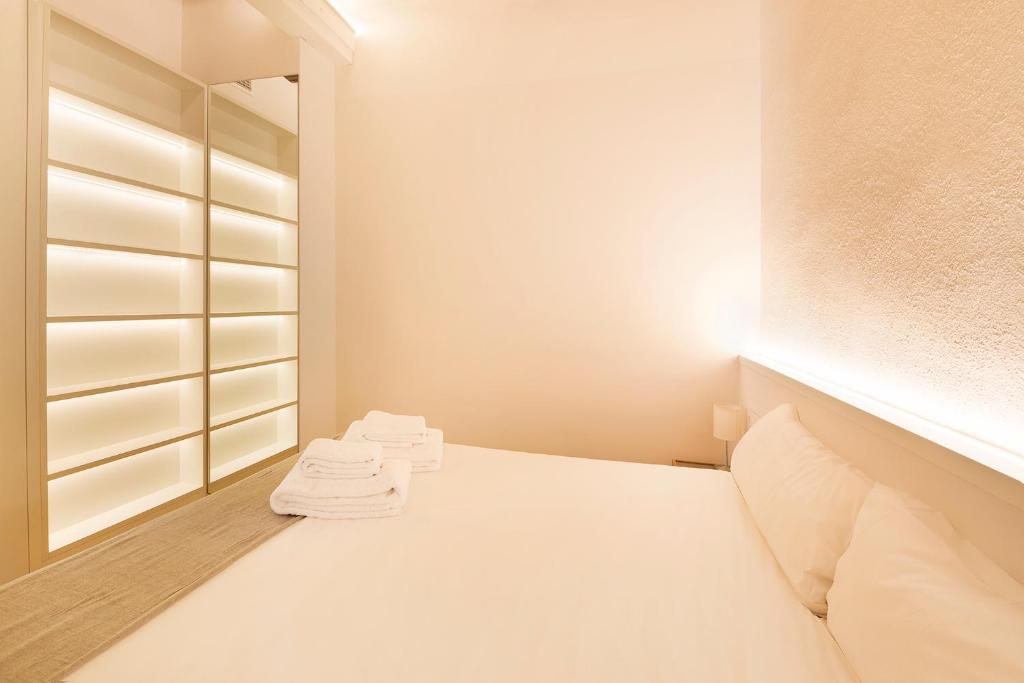 Апартаменты (Улучшенные апартаменты Делюкс с 1 спальней), Decô Apartments Barcelona-Born Apt.