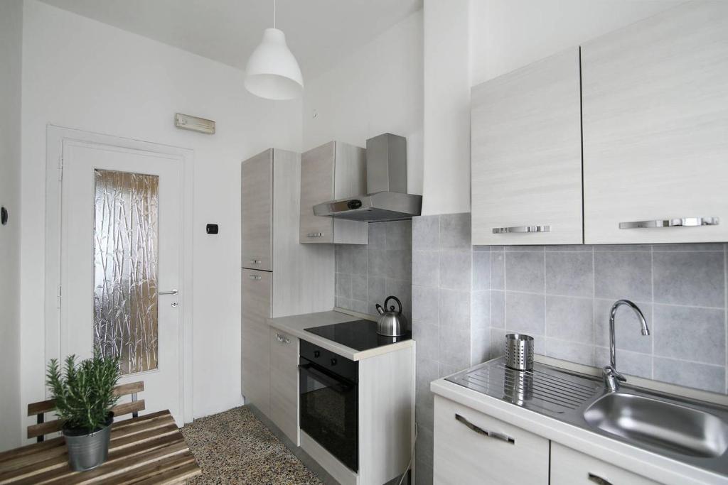 MC Guest House Room Type - Twin Room with Shared Bathroom