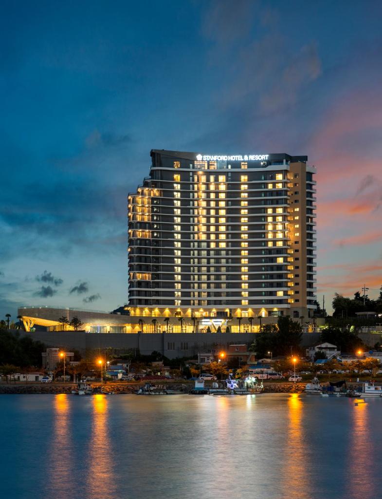 Stanford Hotel&Resort Tongyeong photo 3