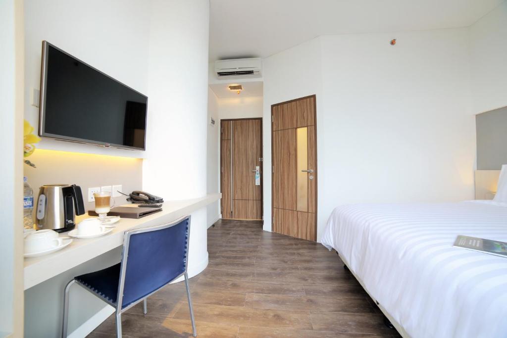 Двухместный (Двухместный номер Делюкс с 1 кроватью), Ozone Hotel Pantai Indah Kapuk