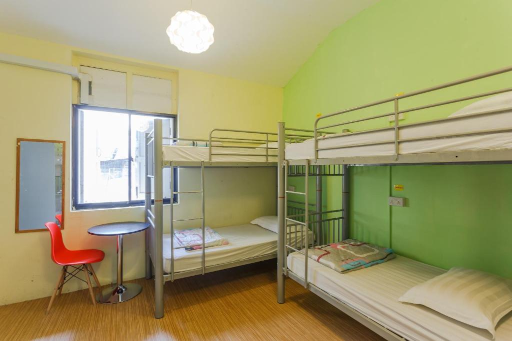 Семейный (Семейный номер с общей ванной комнатой (для 8 человек)), The Hive Singapore Hostel