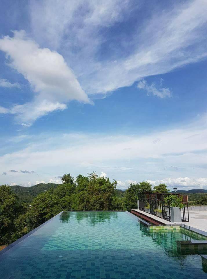 Phurapee Pakchong photo 3