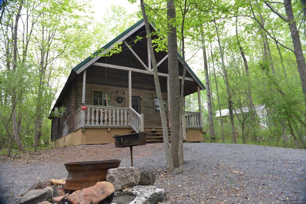 Appalachian Camping Resort Log Home 6 photo 4