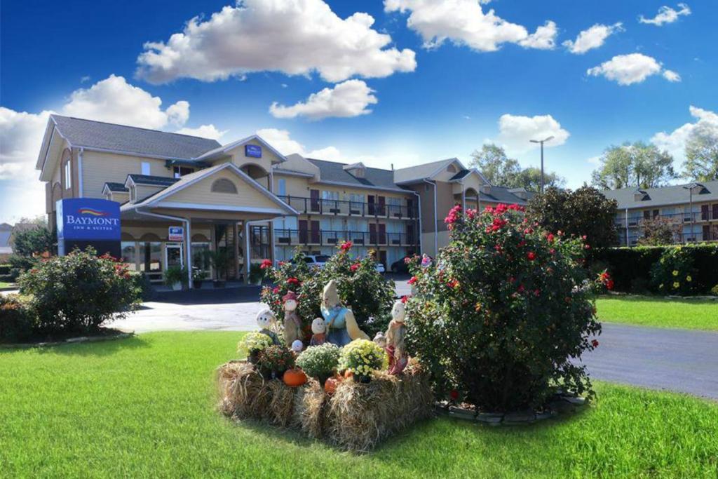 Baymont by Wyndham Sevierville Pigeon Forge image