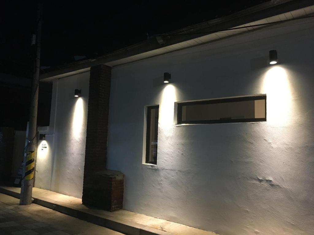 Hwadam Inn photo 3
