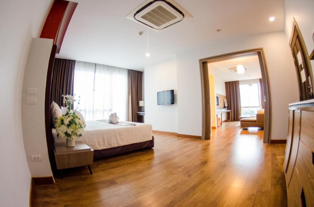 Сьюит (Grand Design Suite), Отель Prajaktra Design