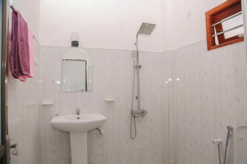 Двухместный (King Room with Balcony - 15% Discount on Whale Watching), Tithira Guest House
