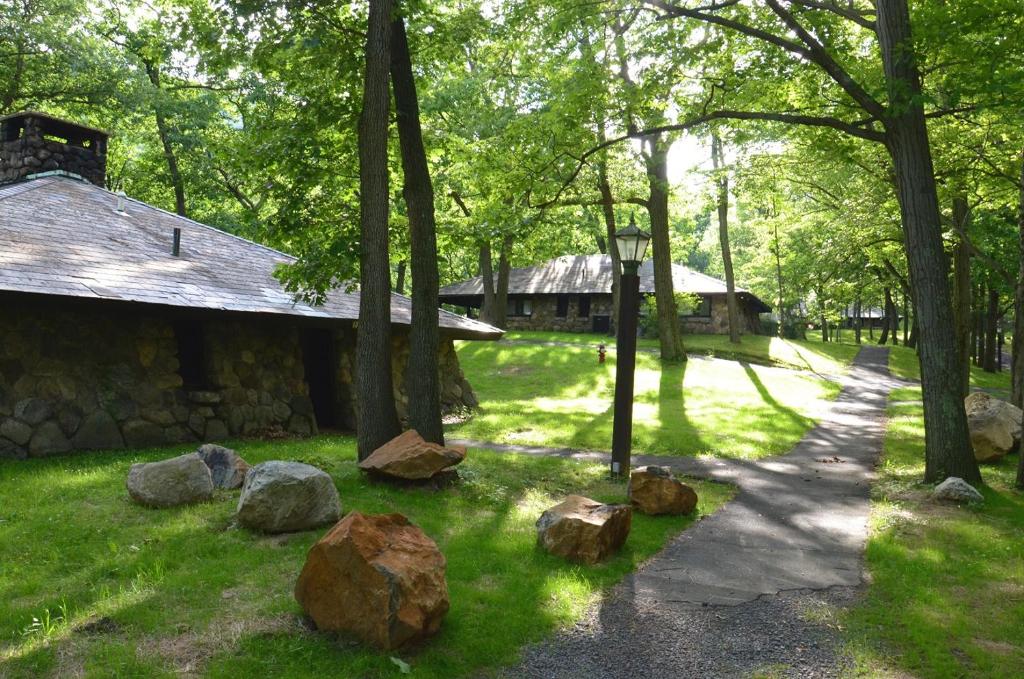 Overlook Lodge at Bear Mountain image