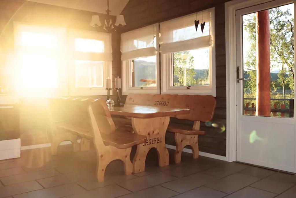 Cabin by the river photo 3