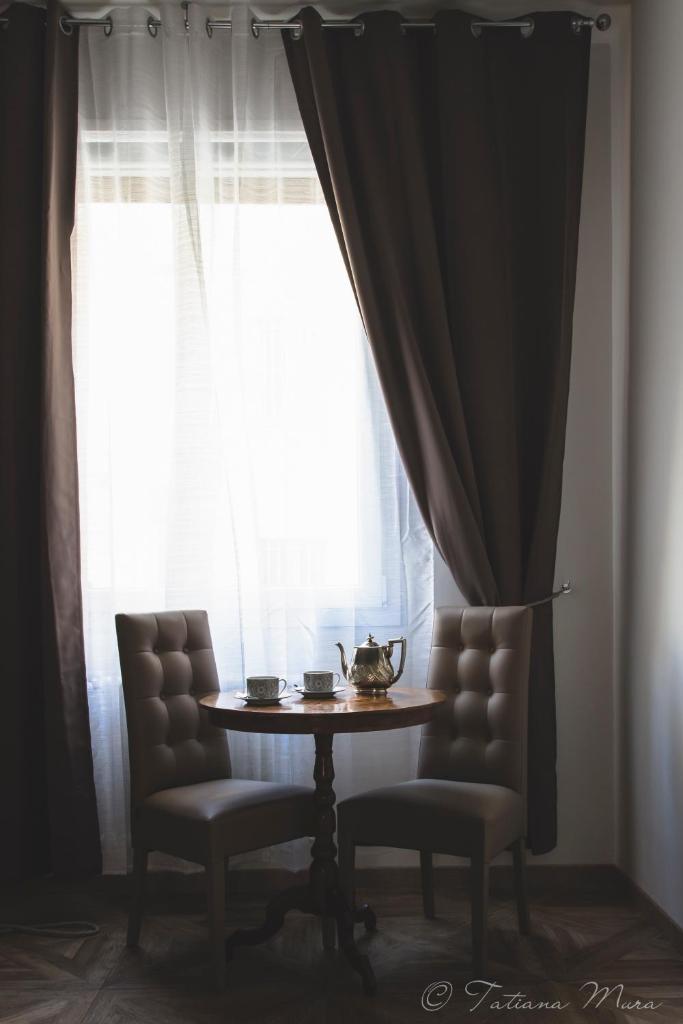 051 Room & Breakfast - Tap to explore photos