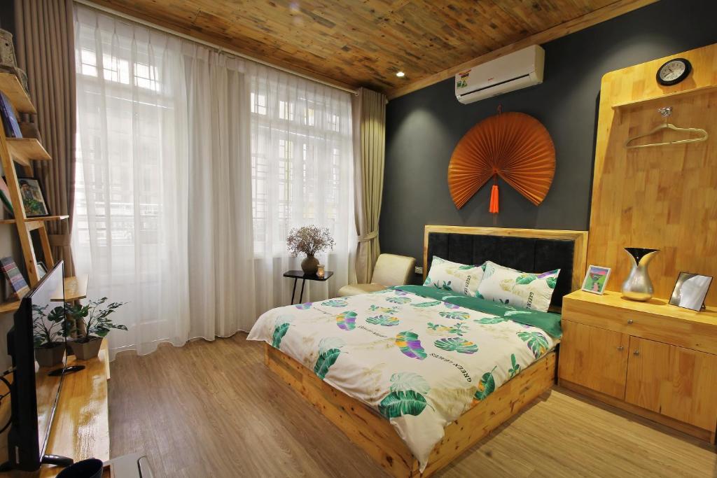 Двухместный (Двухместный номер Делюкс с 1 кроватью), HoLo Fairy House Hanoi - Serviced HomeStay