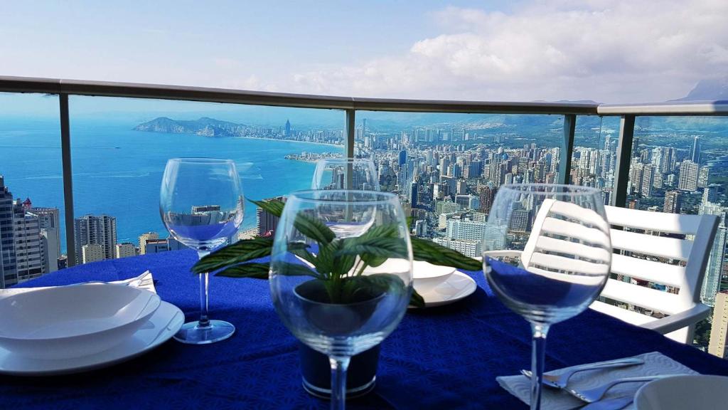 High-Rise Apartment with sea views - Benidorm Sky photo 4