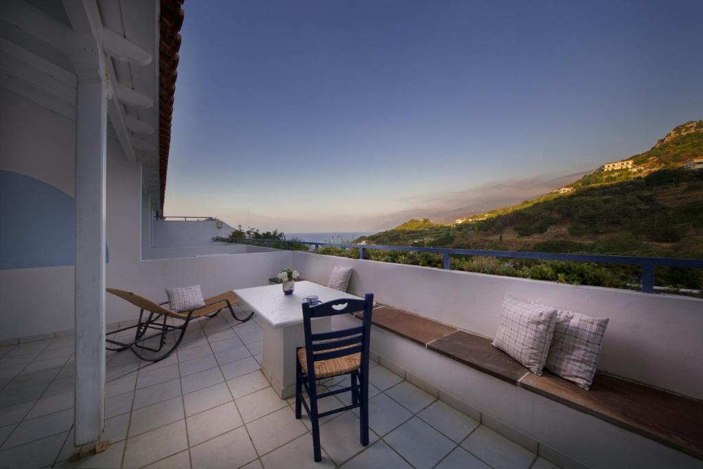 Kerame Studios & Apartments photo 4