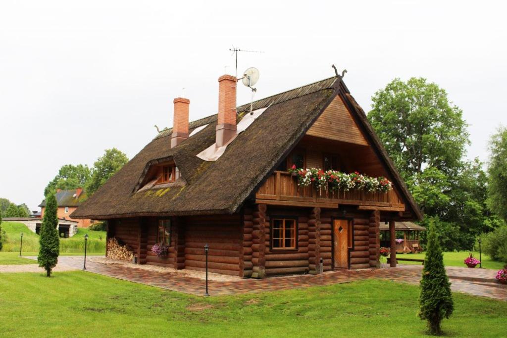 Viesu nams Barži, Riga