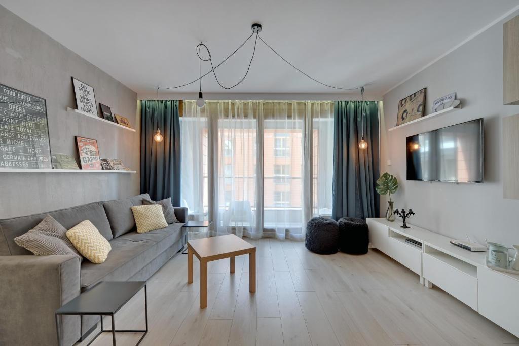Апартаменты (Апартаменты Делюкс с 1 спальней и балконом (парковка)), Apartamenty Apartinfo Aura