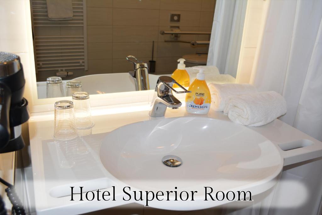 Двухместный (Улучшенный двухместный номер с 1 кроватью), Hotel Vita Berlin-Messe