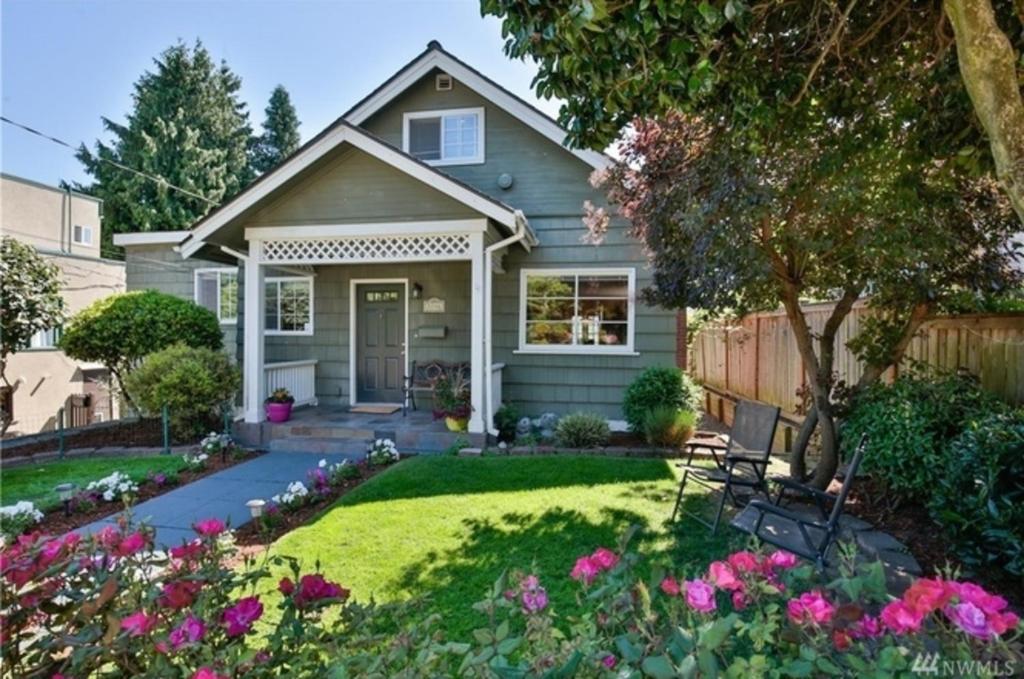 A Gem in the Emerald City: For Business and Travel image