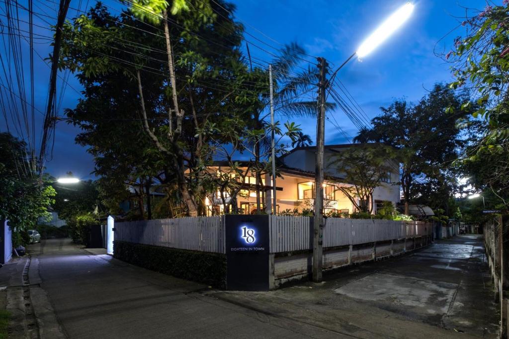 18 In Town Homestay photo 3