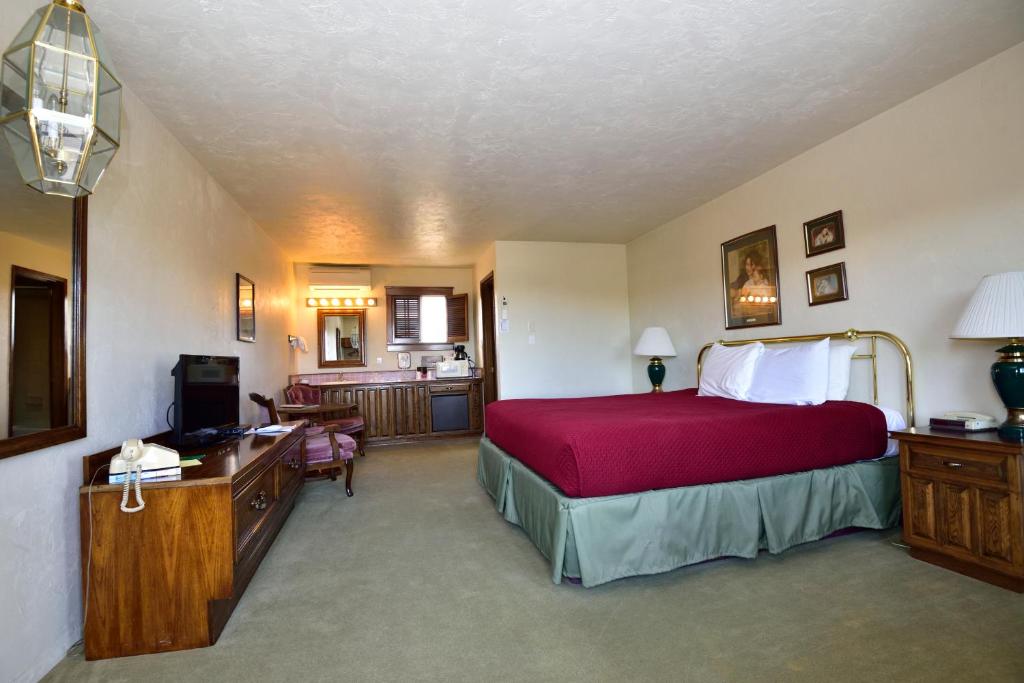 Sequim West Inn photo 1