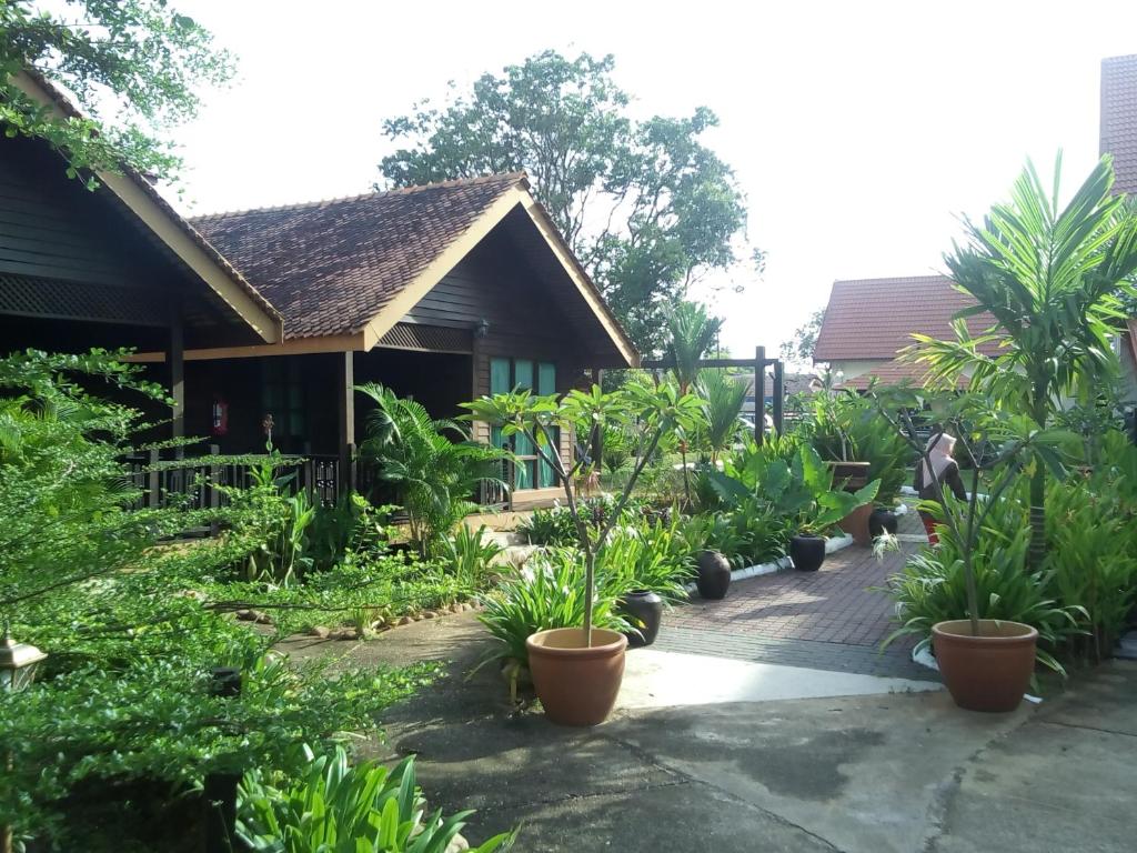 The Manor Beach Resort Besut photo 4