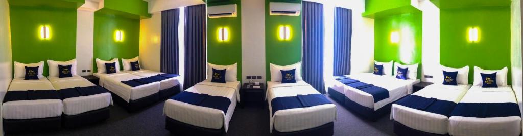 Семейный (Номер Barkada), Mezzo Hotel
