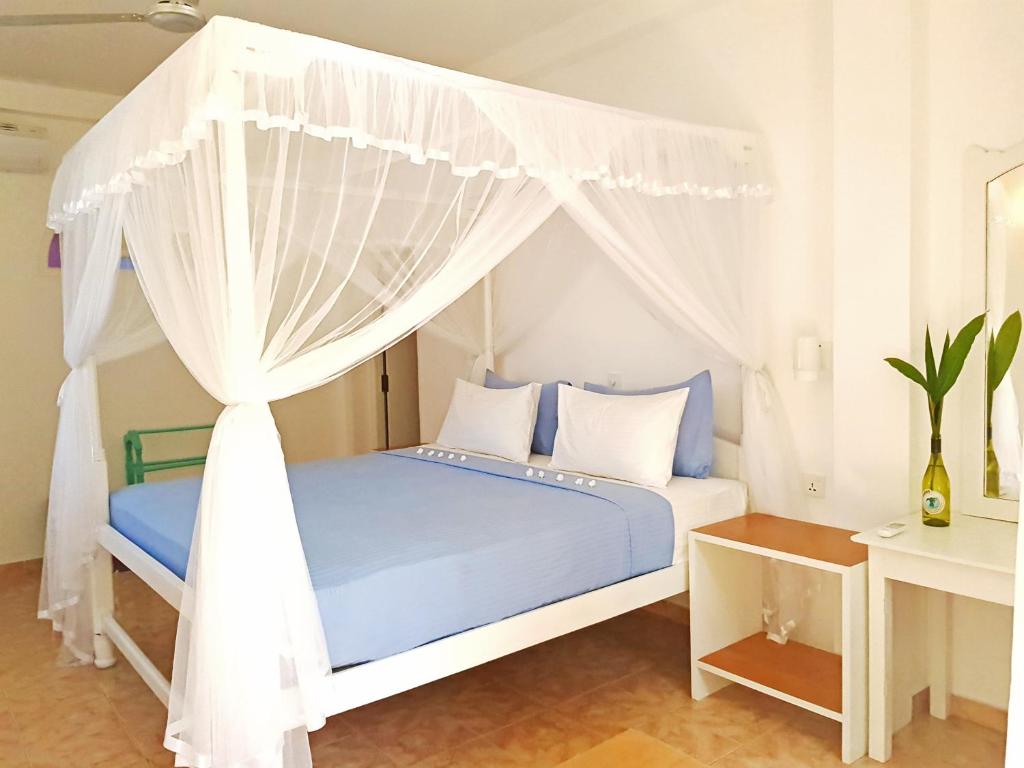 Двухместный (Стандартный двухместный номер с 1 кроватью), Neela's Guest House-Hikkaduwa Beach