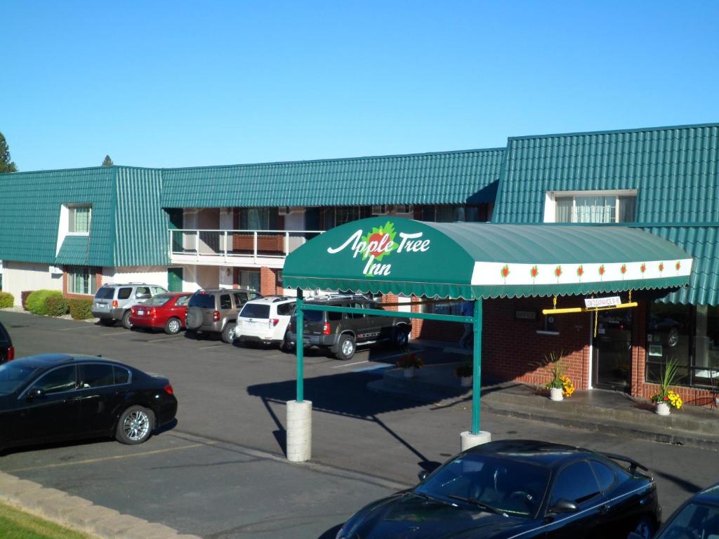 Apple Tree Inn image