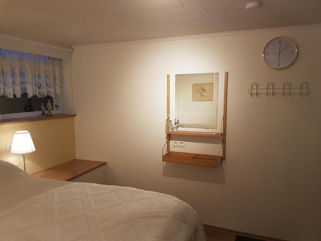 Holiday Guesthouse photo 2