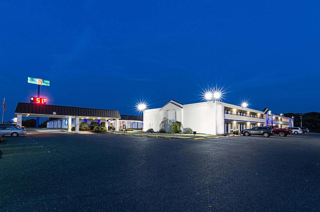 Motel 6-Staunton, VA photo 4