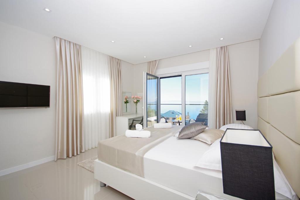Villa Olive Hill photo 2