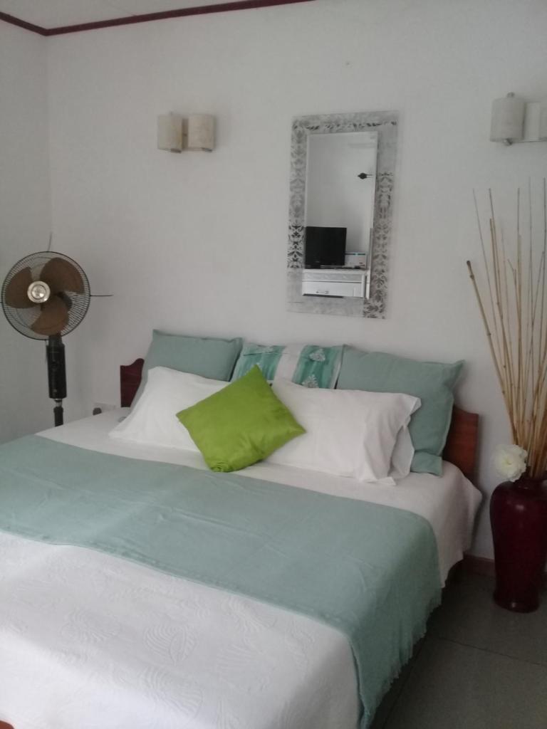 Agnes Cottage - Emerald photo 4