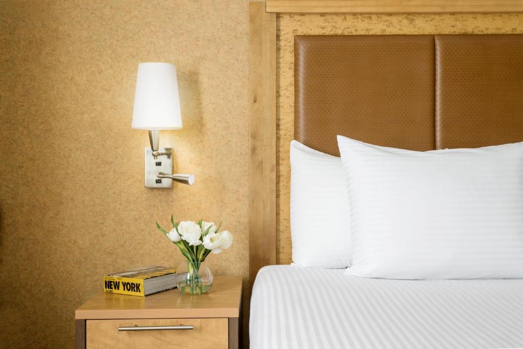 Двухместный (Улучшенный номер с кроватью размера «king-size»), Nyma, The New York Manhattan Hotel