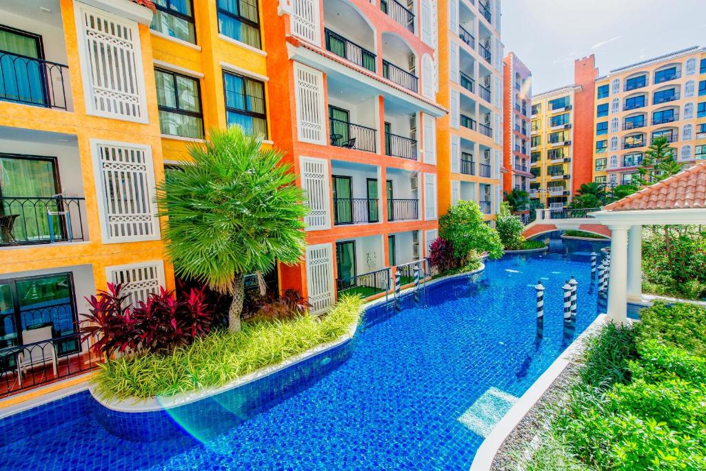 Сьюит (Люкс с видом на бассейн), Venetian Resort Pattaya