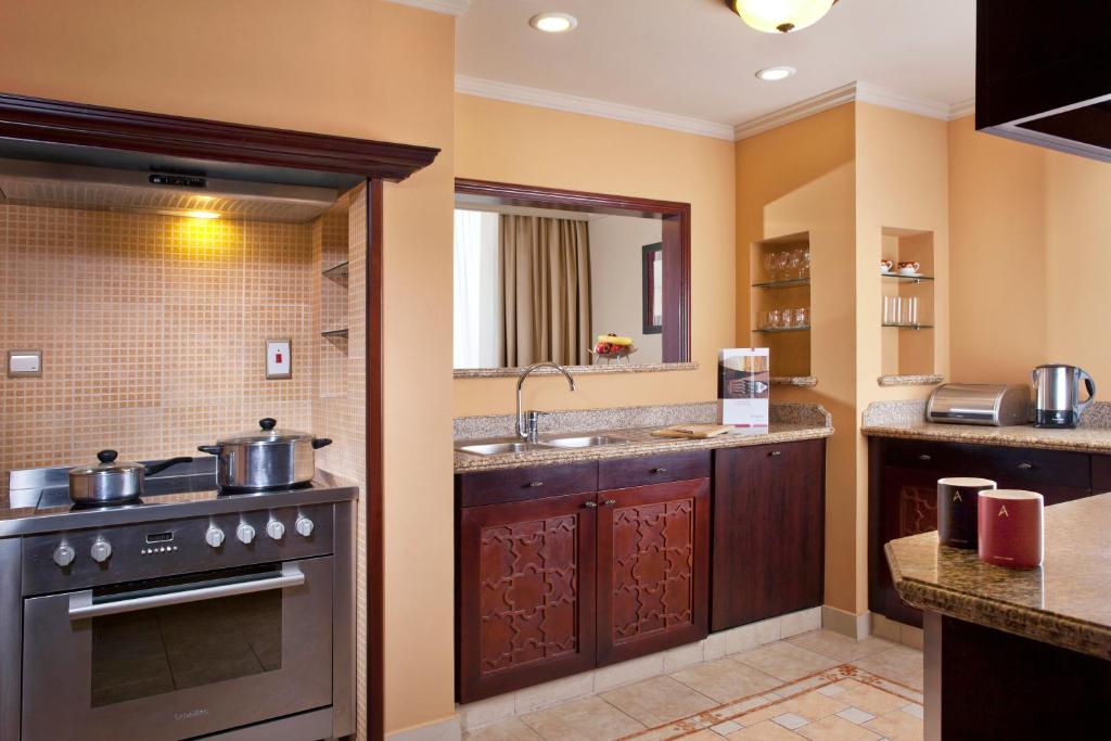 Апартаменты (Люкс с 1 спальней), Отель Arjaan by Rotana - Dubai Media City