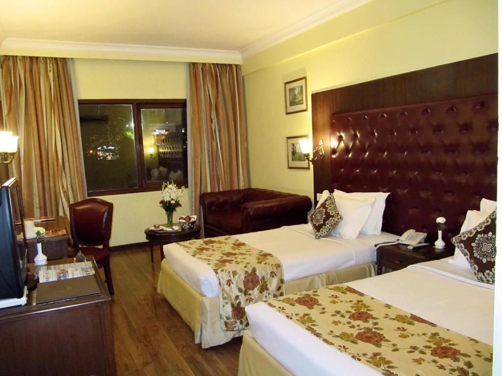 Одноместный (Улучшенный одноместный номер), Ritz Plaza