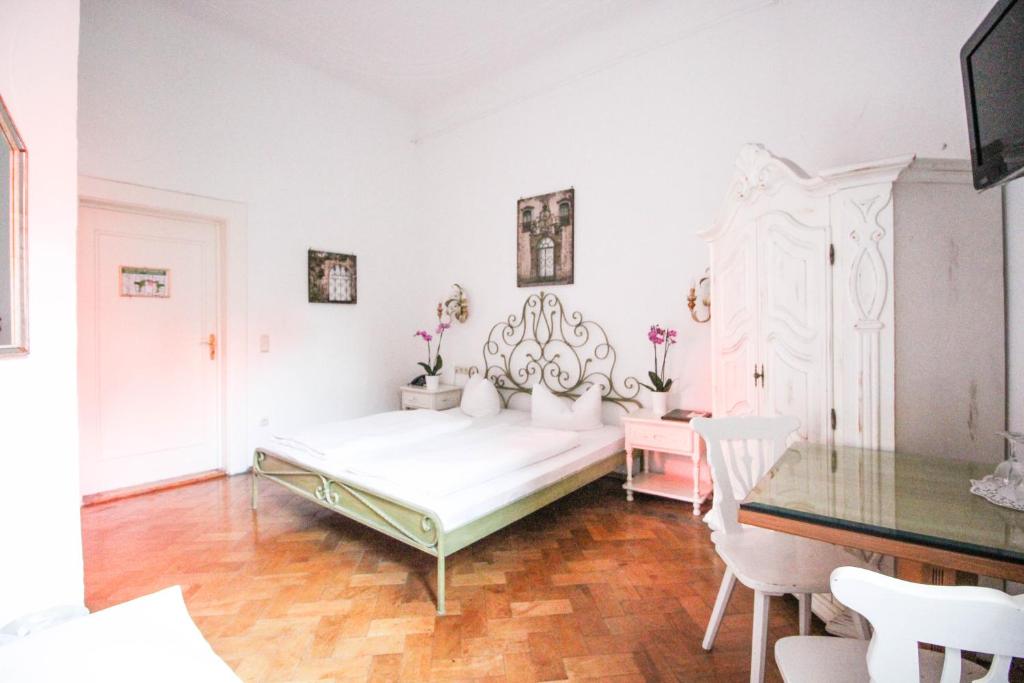 Четырехместный (Стандартный четырехместный номер), Hotel Seibel