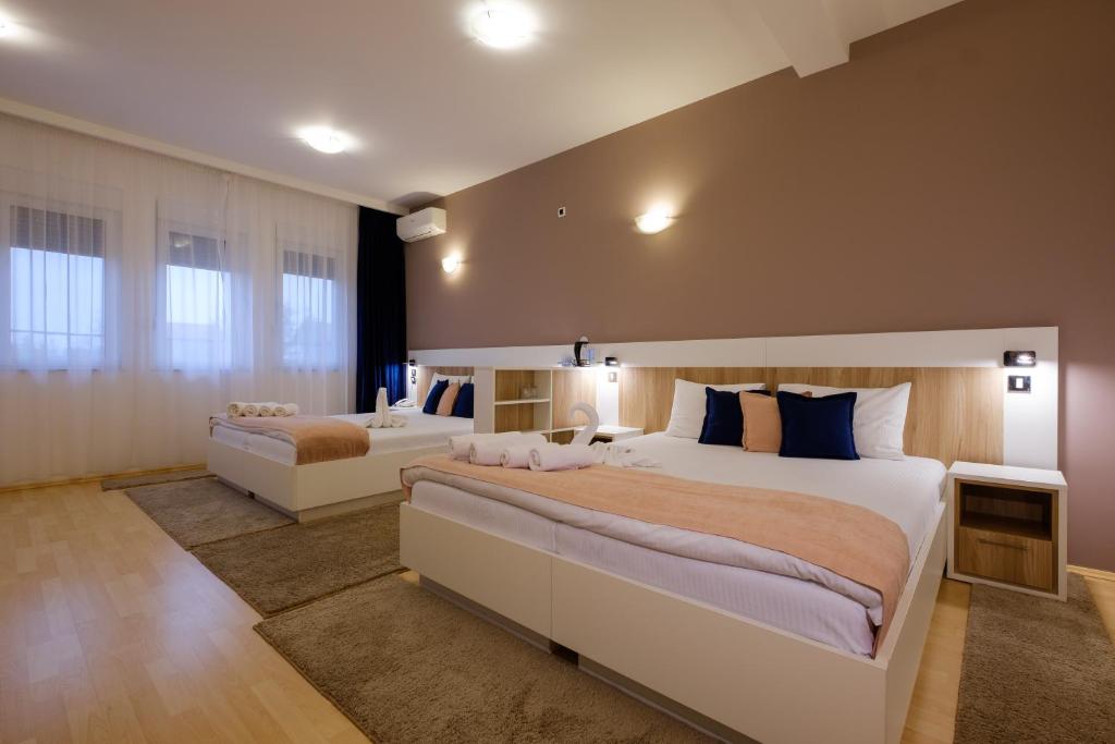 Семейный (Семейный номер с балконом), Airport Hotel