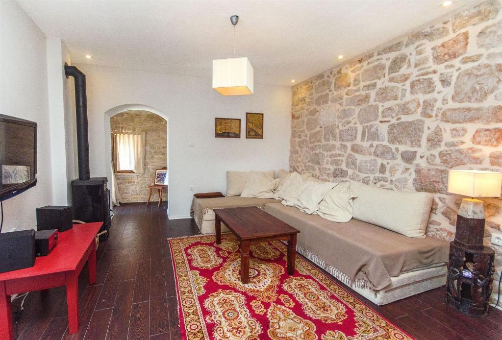 House Stone house island Prvic photo 3