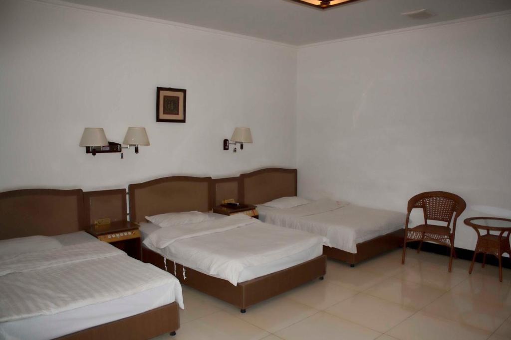 Трехместный (Triple Room-only for China mainland citizens with Chinese ID card), Three Legged Frog Hostel