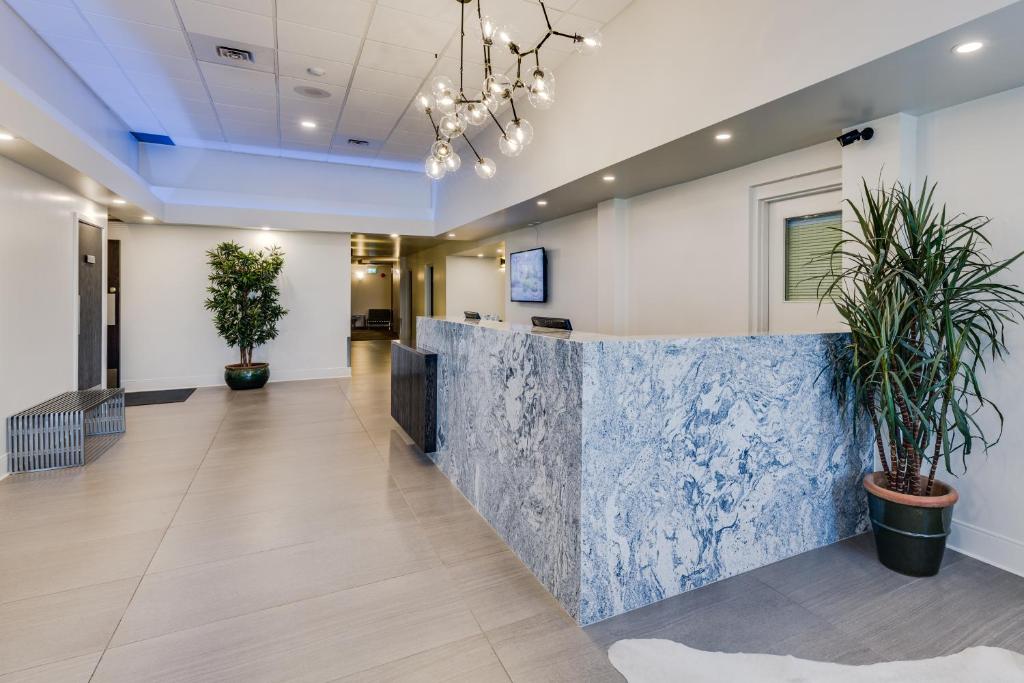 Heritage Inn Hotel & Convention Centre - Brooks photo 3