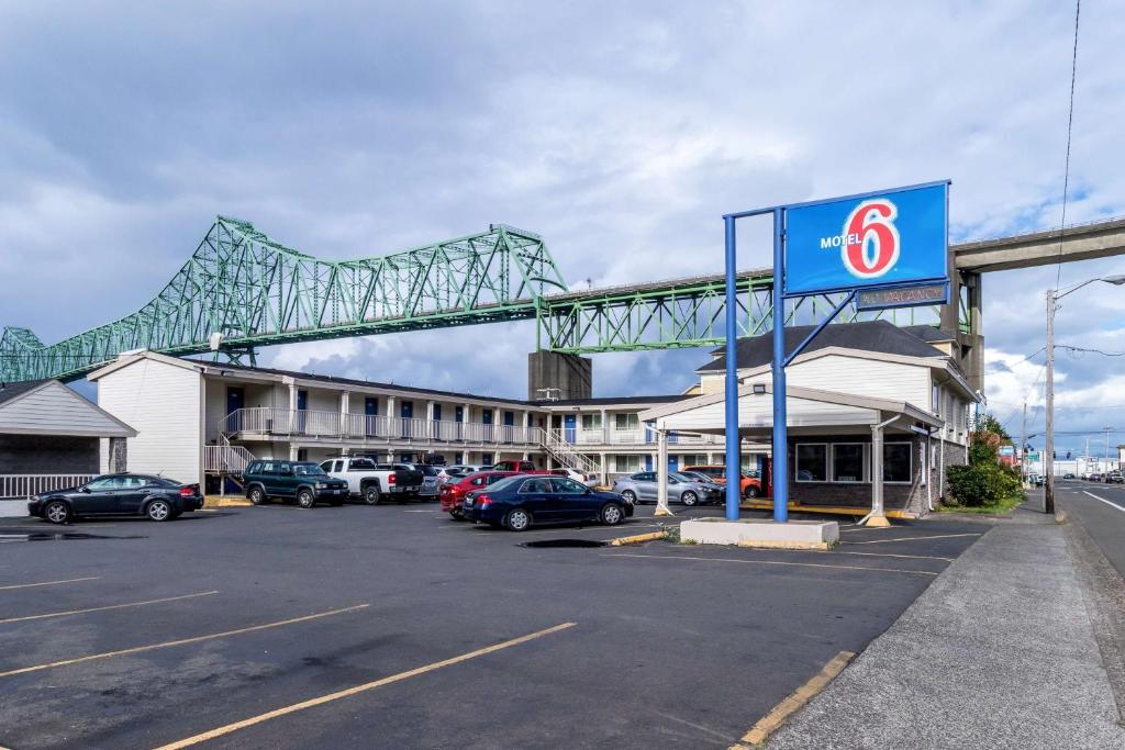 Motel 6 Astoria, OR image