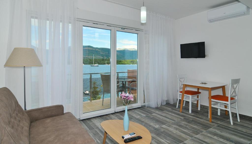 Апартаменты (Апартаменты с террасой), Apartments Edera